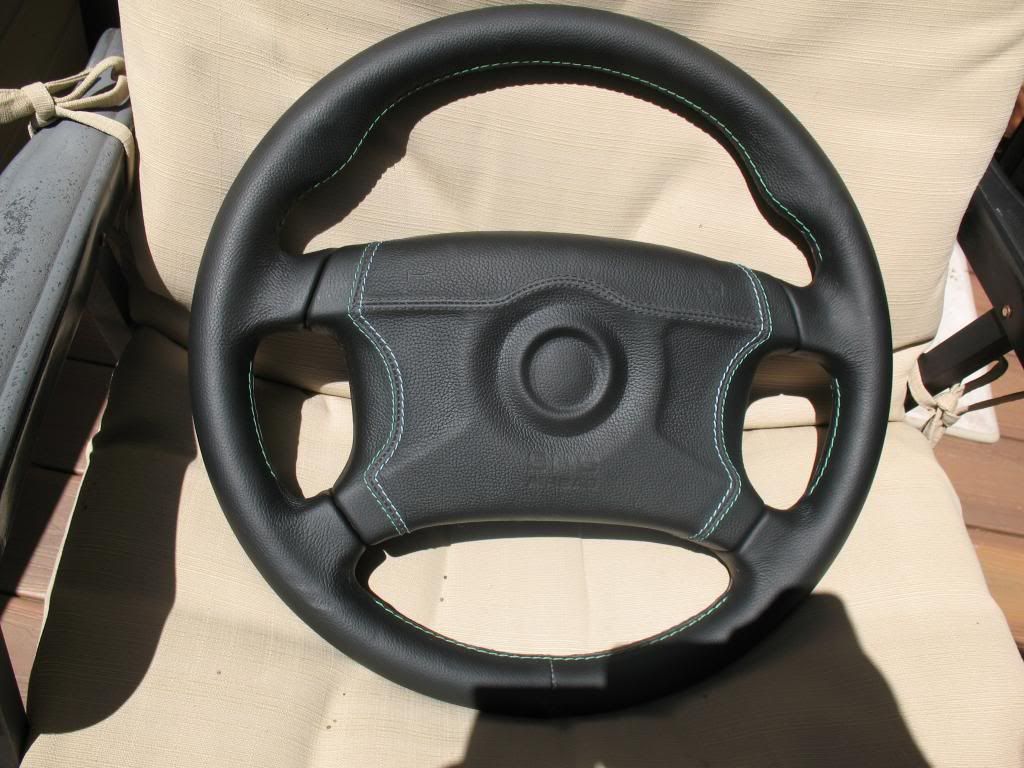 E34 Awesome complete e34 steering wheel/new leather/padded