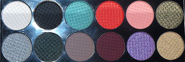 Elegante 92e2b80d PPQ Me, Myself & I Palette Olho Divino