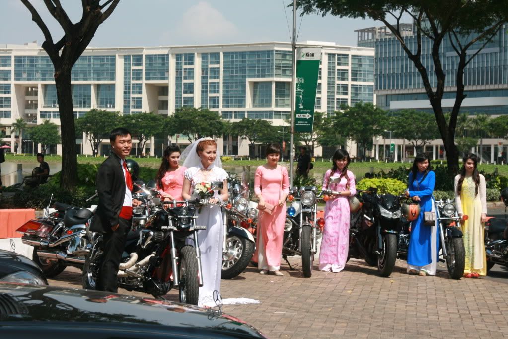 Vài chuyên gặp ở Phú Mỹ hưng cho anh em coi chơi - 13