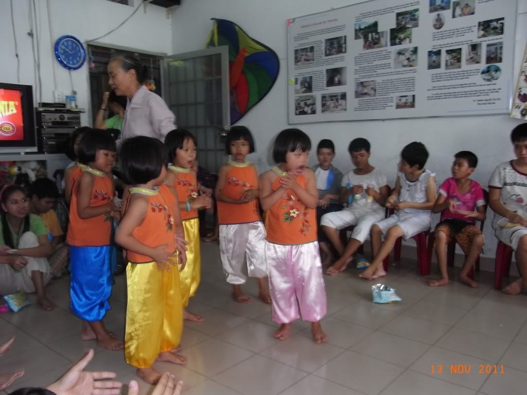 Doves Club - Chủ Nhật Yêu Thương 13/11/2011 - 11