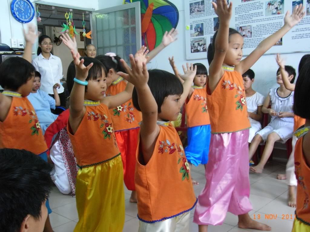 Doves Club - Chủ Nhật Yêu Thương 13/11/2011 - 13