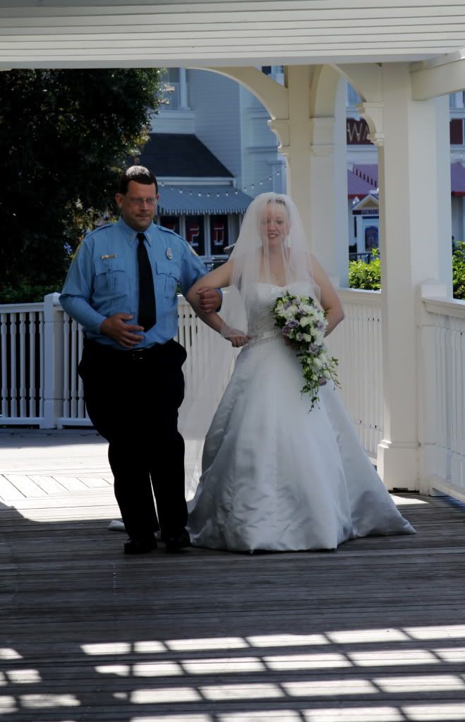 Image hotlink - 'http://i292.photobucket.com/albums/mm23/pondfly/Trevor%20and%20Amy%20Wedding%20Photos/IMG_3432.jpg' Image hotlink - 'http://i292.photobucket.com/albums/mm23/pondfly/Trevor%20and%20Amy%20Wedding%20Photos/IMG_3432.jpg'