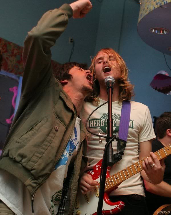 IMAGE: http://i292.photobucket.com/albums/mm24/yepsc/IMG_0250_8by10___600.jpg