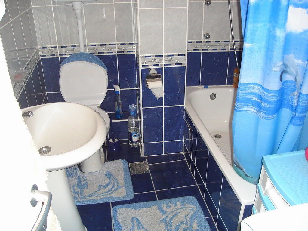1st room(second photo from other corner)