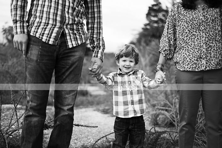 kg.leaf photography little boy with parents
