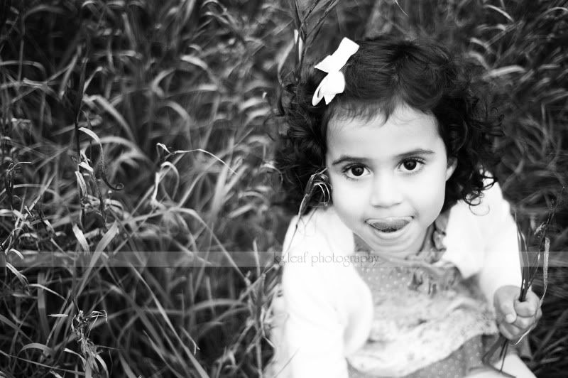 kg.leaf photography little girl tongue