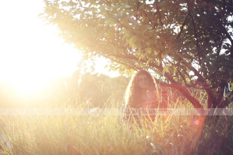 kg.leaf photography girl and tree