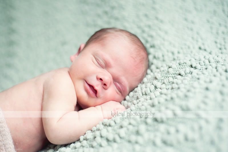 kg.leaf photography newborn baby boy color