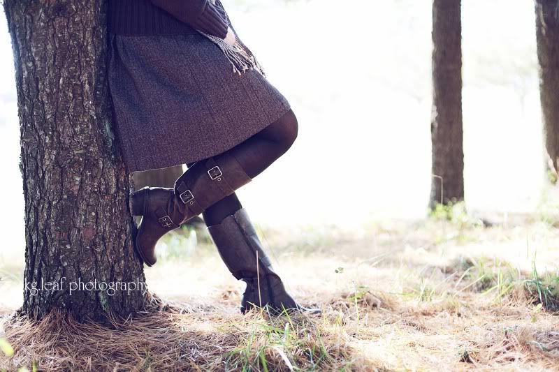 kg.leaf photography woman in skirt