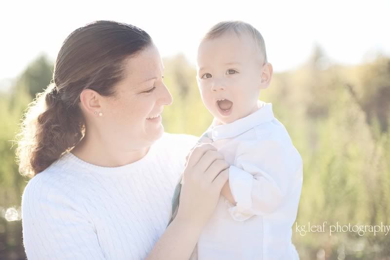 kg.leaf photography mom and son