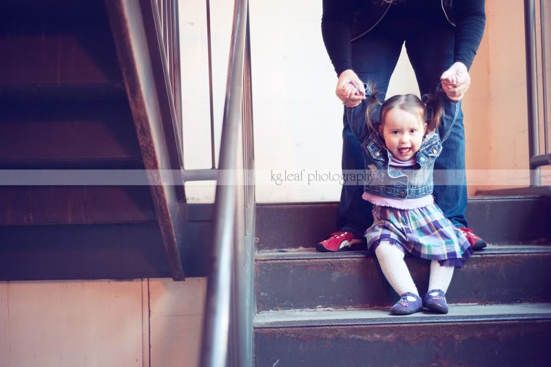 kg.leaf photography little girl stairs