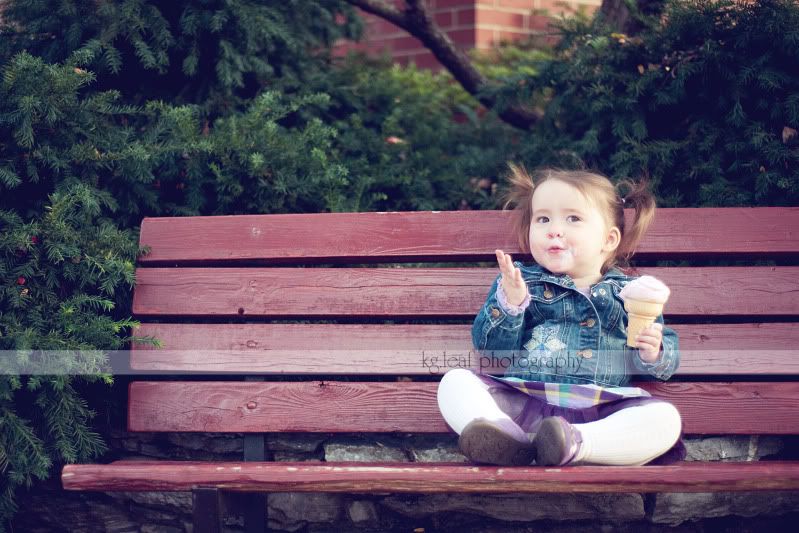 kg.leaf photography happy face little girl