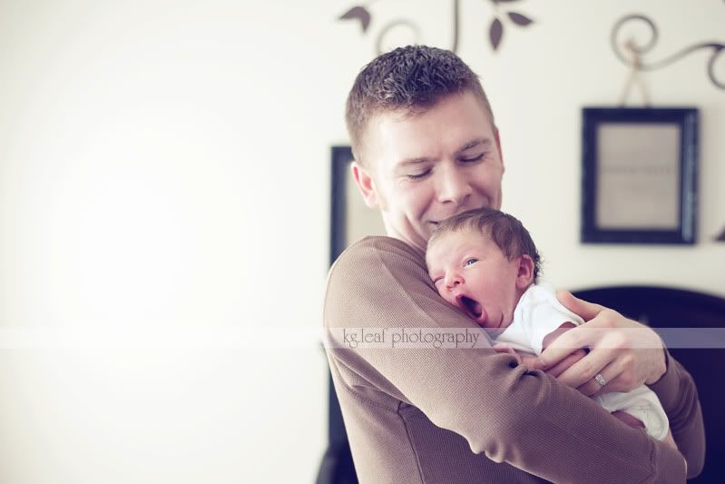 kg.leaf photography baby yawn