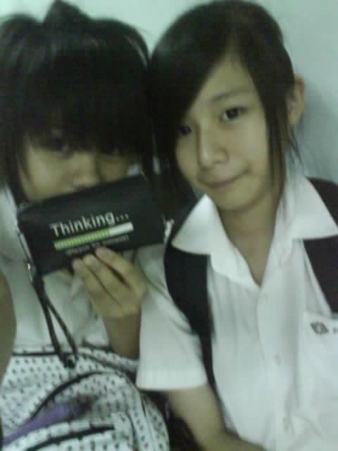 Wanxuan:'Wait I still (Thinking..)!' Huimin: 'Iyoh! Faster!'