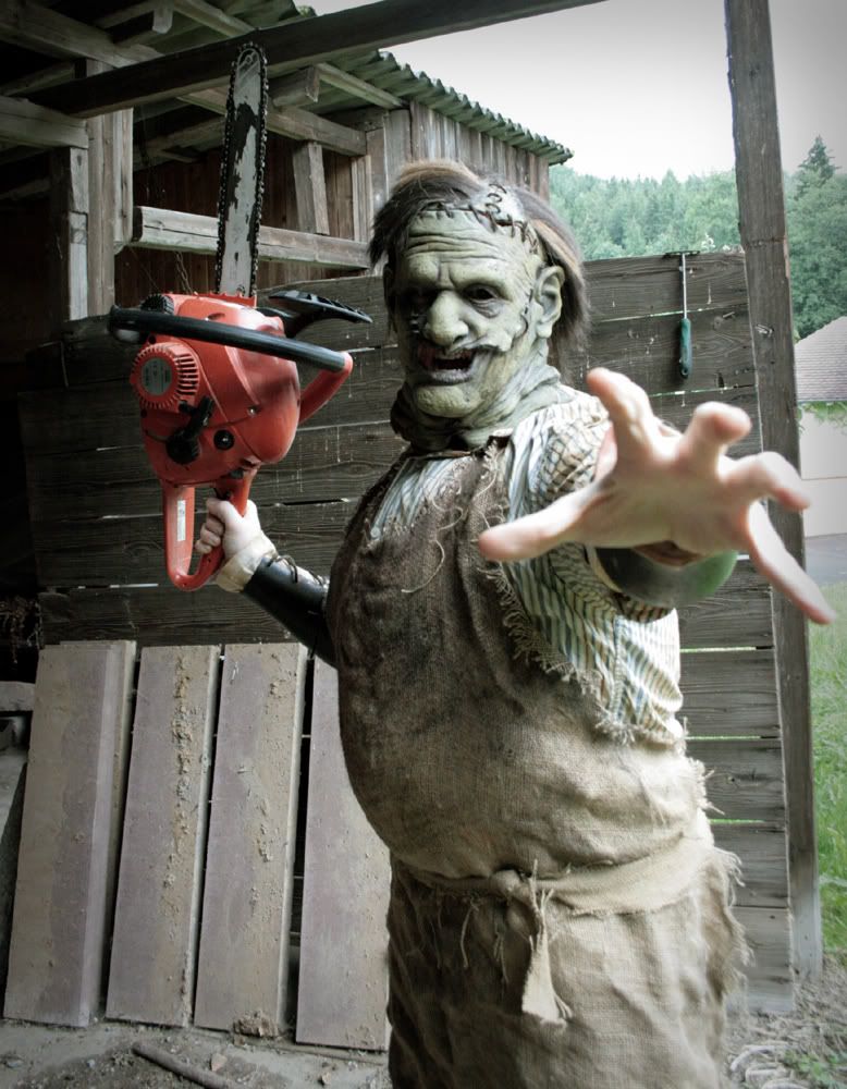 [Image: Leatherface05.jpg]