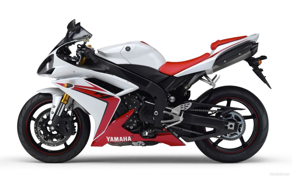 Yamaha__YZF-R1_2007_02_1920x1200.jpg