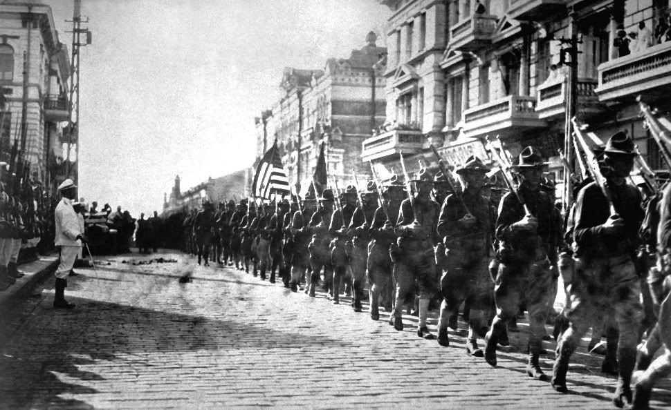 American_troops_in_Vladivostok_1918.jpg