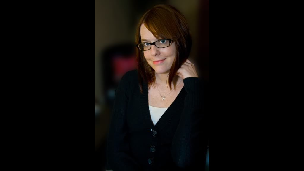 IMAGE: http://i292.photobucket.com/albums/mm40/thecheh/wallpaper-109.jpg