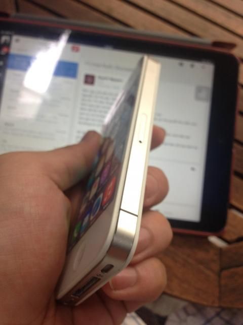 Iphone 4s 16GB trắng, quốc tế đẹp giá tốt - 1