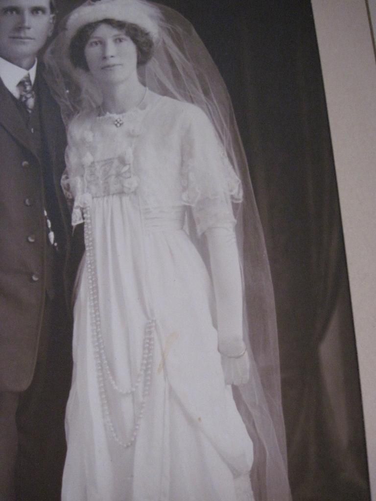 Wedding Dress Ottoman